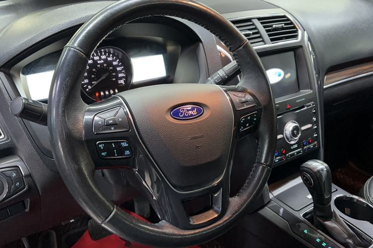 Used Ford Explorer 2018 2.3T Elite Edition Steering Wheel