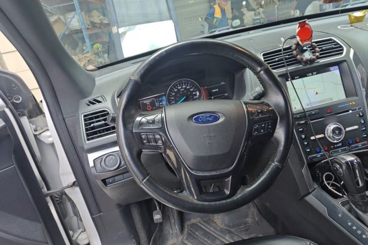 Used Ford Explorer 2018 2.3T Elite Edition Steering Wheel