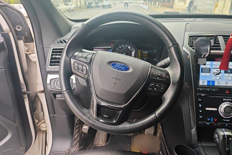 Used Ford Explorer 2018 2.3T Elite Edition Steering Wheel