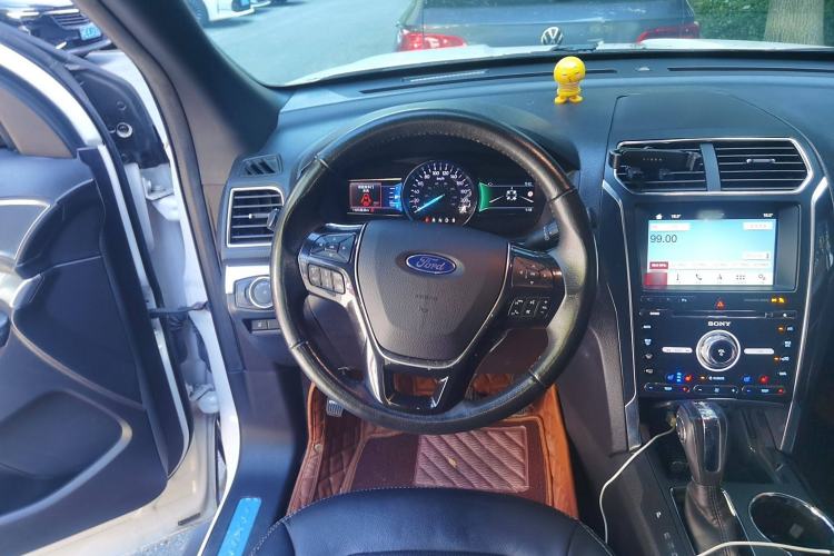 Used Ford Explorer 2018 2.3T Elite Edition Steering Wheel