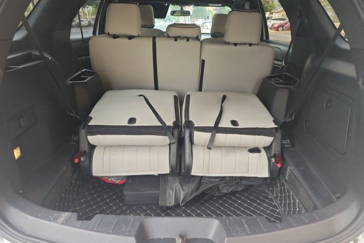 Used Ford Explorer 2018 2.3T Fashion Edition Trunk