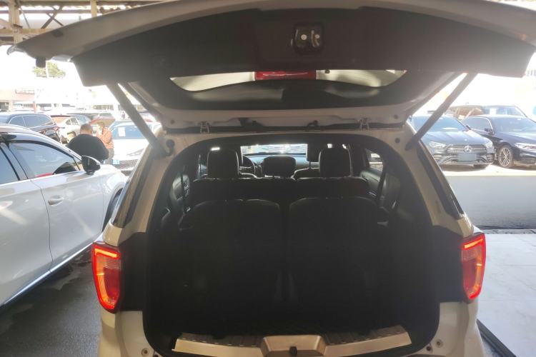 Used Ford Explorer 2018 2.3T Elite Edition Trunk
