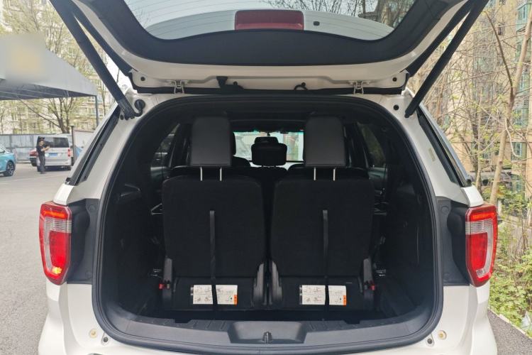 Used Ford Explorer 2018 2.3T Fashion Edition Trunk