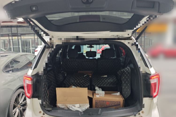Used Ford Explorer 2018 2.3T Elite Edition Trunk