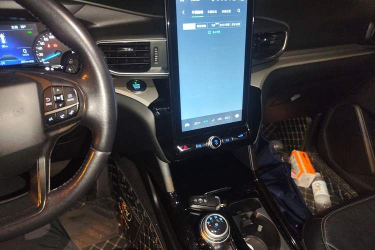 Used Ford Explorer 2020 EcoBoost 285 Four-Wheel Drive Trend Edition 6 Seats Audio And AC Panel