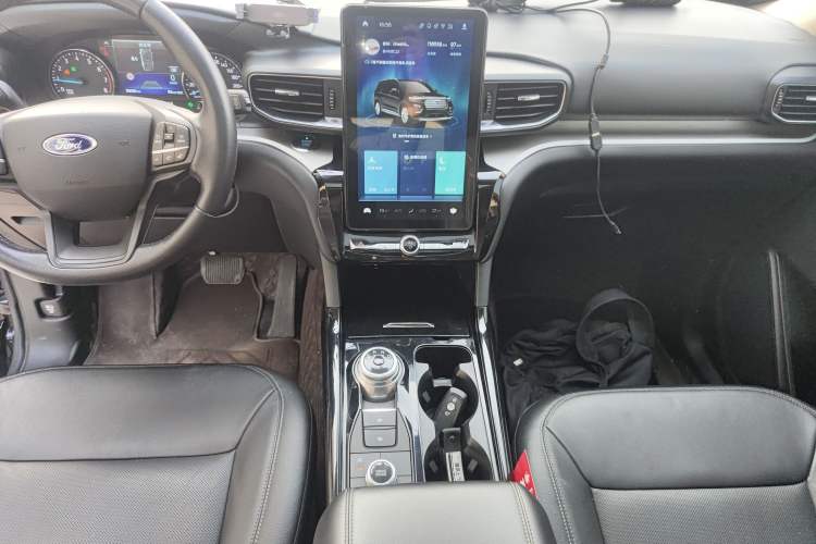 Used Ford Explorer 2020 EcoBoost 285 4x4 Trend Edition 7-Seater Audio And AC Panel