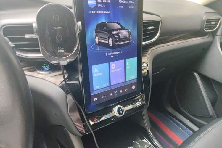 Used Ford Explorer 2020 EcoBoost 285 4x4 Titanium Edition 7-Seater Audio And AC Panel