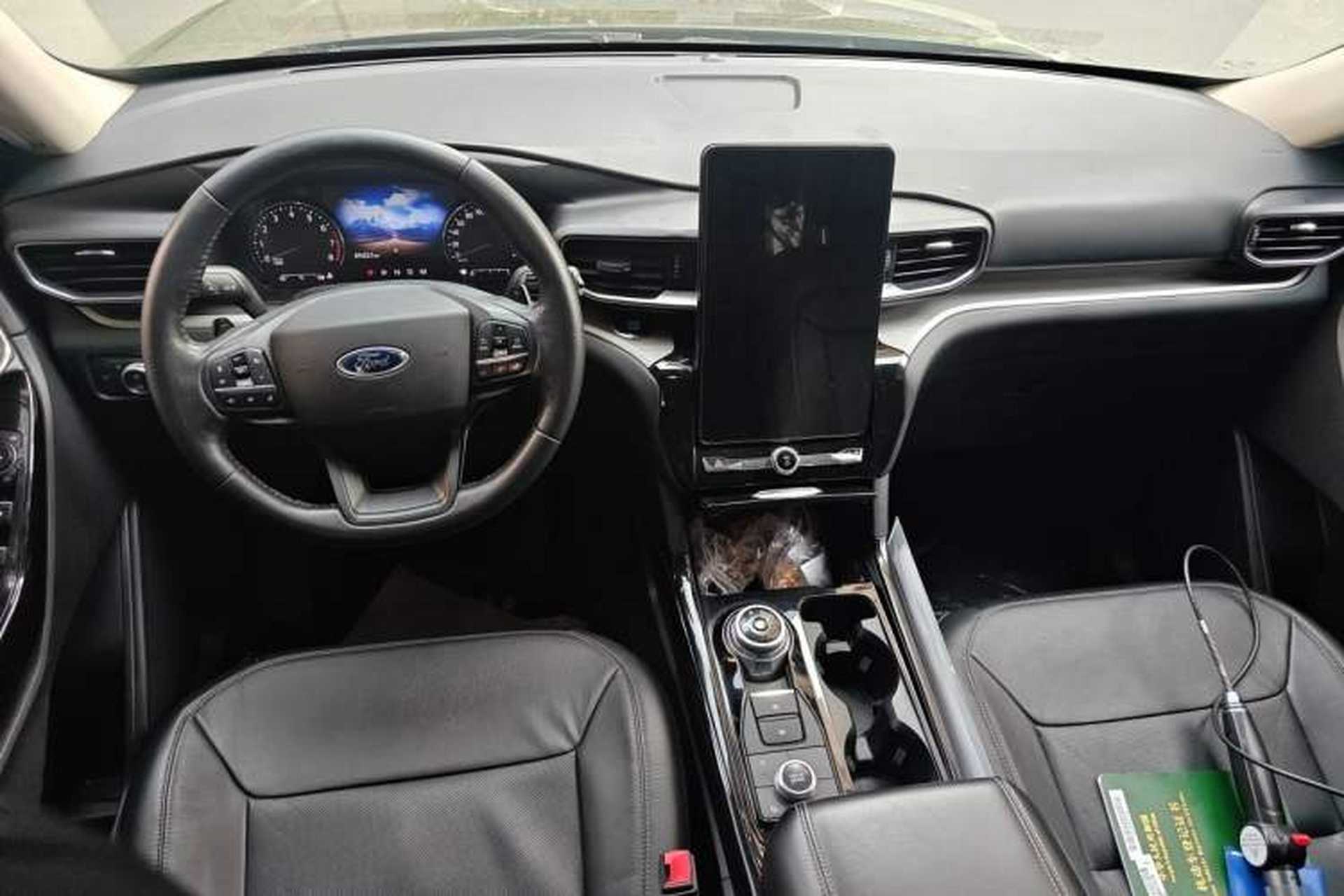 Used Ford Explorer 2020 EcoBoost 285 4x4 Trend Edition 7-Seater Center Console