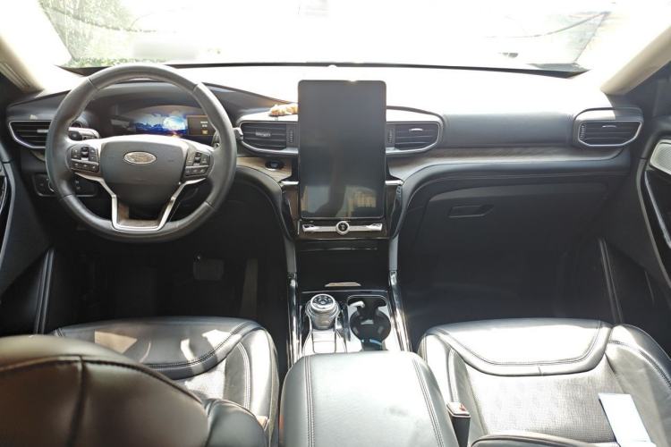Used Ford Explorer 2020 EcoBoost 285 4x4 Platinum Edition 6 Seats Center Console