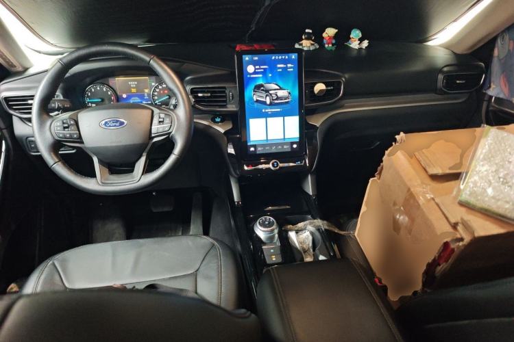 Used Ford Explorer 2020 EcoBoost 285 Rear-Drive Trend Edition 7-Seater Center Console