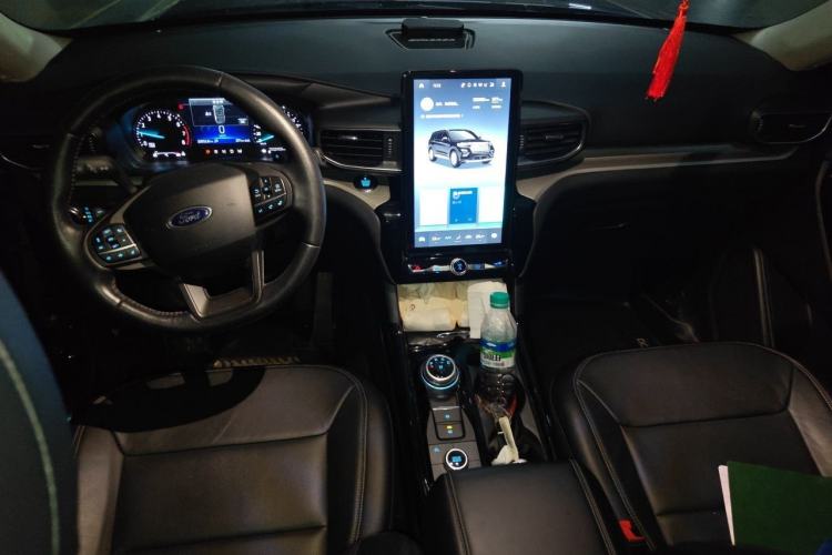Used Ford Explorer 2020 EcoBoost 285 4x4 Trend Edition 7-Seater Center Console