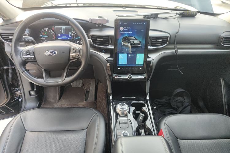 Used Ford Explorer 2020 EcoBoost 285 4x4 Trend Edition 7-Seater Center Console