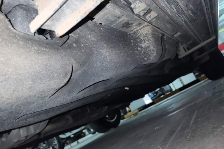 Used Ford Explorer 2020 EcoBoost 285 4x4 Titanium Edition 7-Seater Chassis Front Left