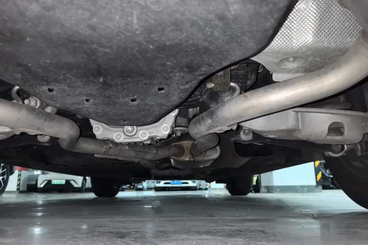 Used Ford Explorer 2020 EcoBoost 285 4x4 Titanium Edition 7-Seater Chassis Rear
