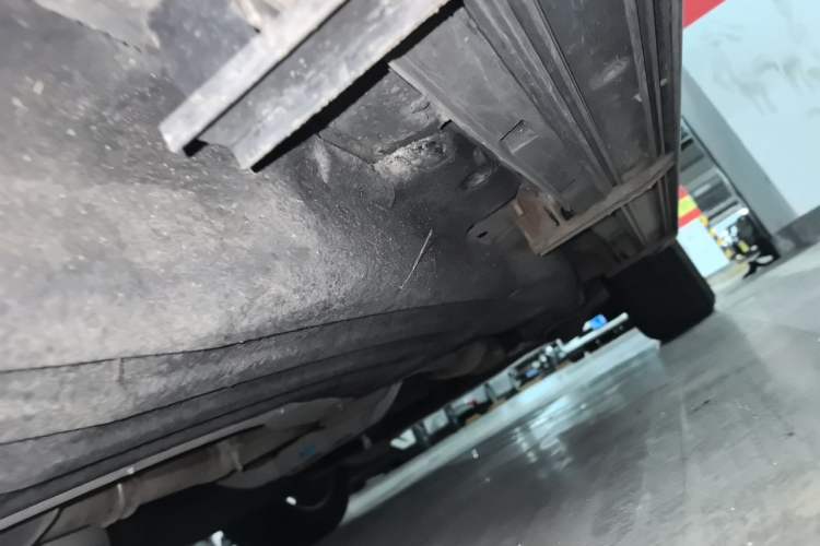 Used Ford Explorer 2020 EcoBoost 285 4x4 Titanium Edition 7-Seater Chassis Rear Right