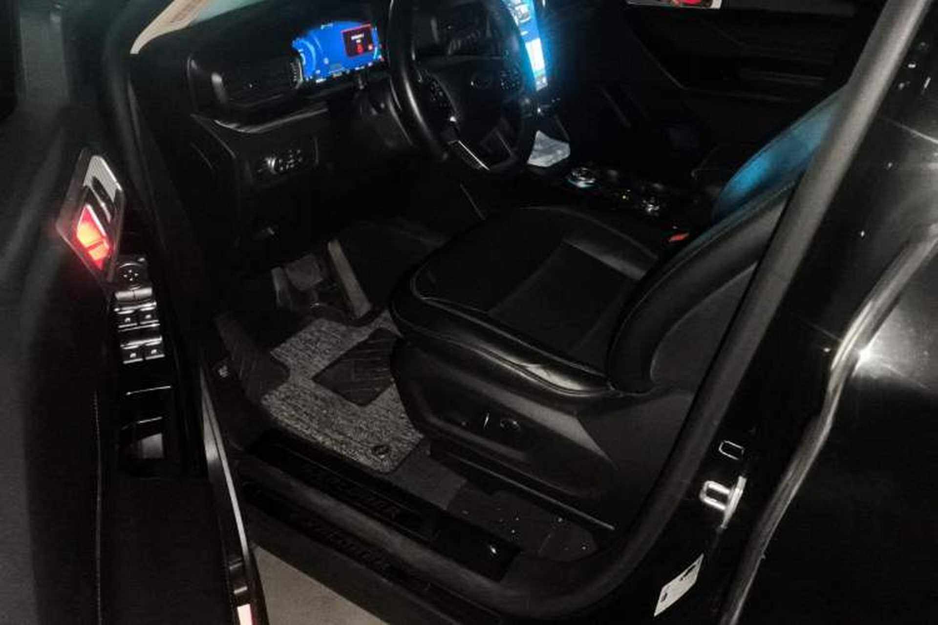 Used Ford Explorer 2020 EcoBoost 285 4x4 Titanium Edition 6 Seats Driver Seat
