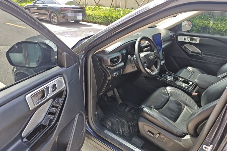 Used Ford Explorer 2020 EcoBoost 285 4x4 Platinum Edition 6 Seats Driver Seat