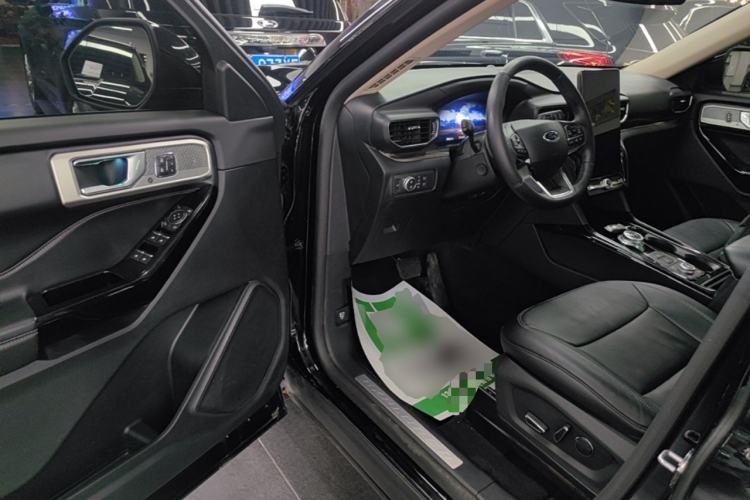 Used Ford Explorer 2020 EcoBoost 285 4x4 Titanium Edition 7-Seater Driver Seat