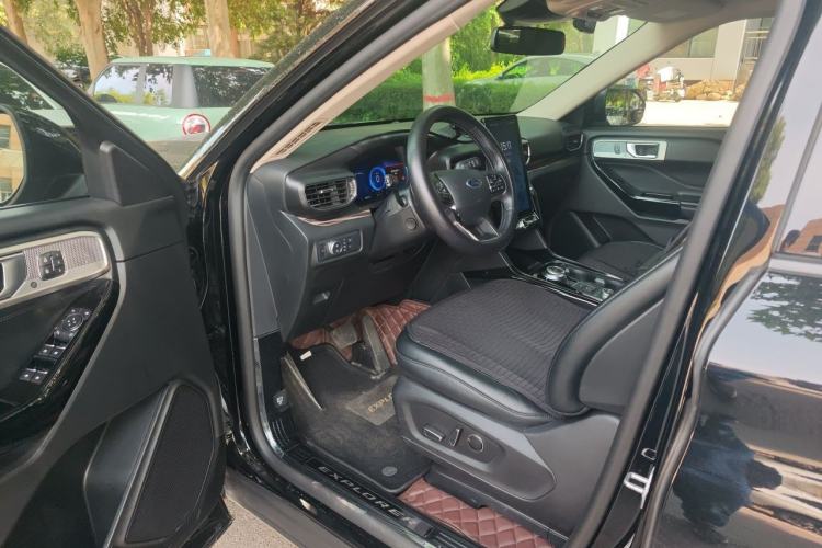 Used Ford Explorer 2020 EcoBoost 285 4x4 Titanium Edition 7-Seater Driver Seat