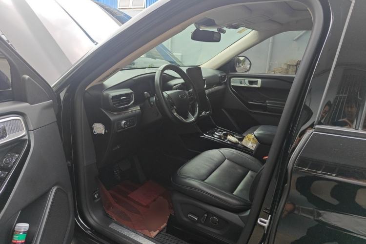 Used Ford Explorer 2020 EcoBoost 285 4x4 Titanium Edition 6 Seats Driver Seat