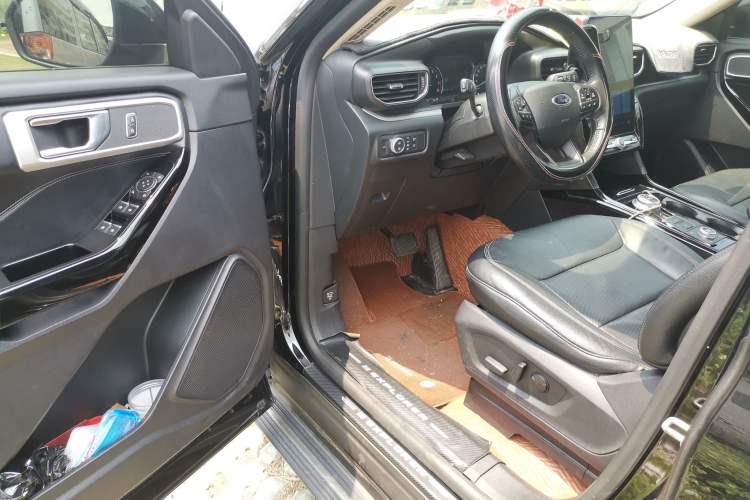 Used Ford Explorer 2020 EcoBoost 285 4x4 Trend Edition 7-Seater Driver Seat