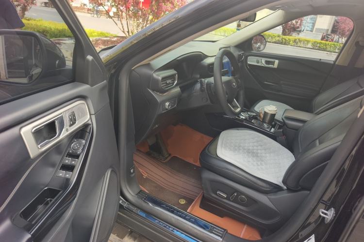 Used Ford Explorer 2020 EcoBoost 285 4x4 Titanium Edition 6 Seats Driver Seat