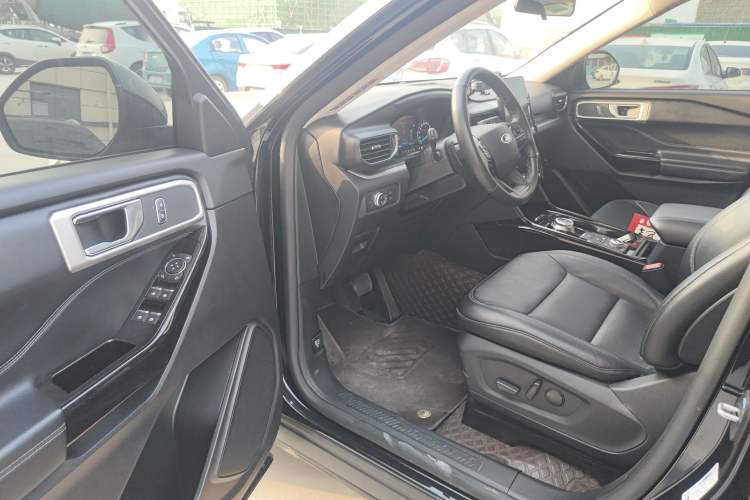 Used Ford Explorer 2020 EcoBoost 285 4x4 Trend Edition 7-Seater Driver Seat