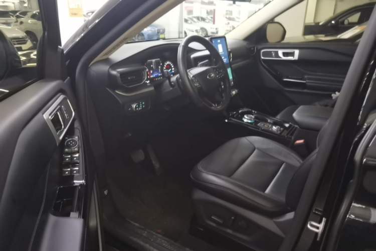 Used Ford Explorer 2020 EcoBoost 285 Four-Wheel Drive Trend Edition 6 Seats Driver Seat