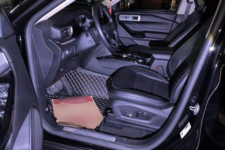Used Ford Explorer 2020 EcoBoost 285 4x4 Titanium Edition 6 Seats Driver Seat