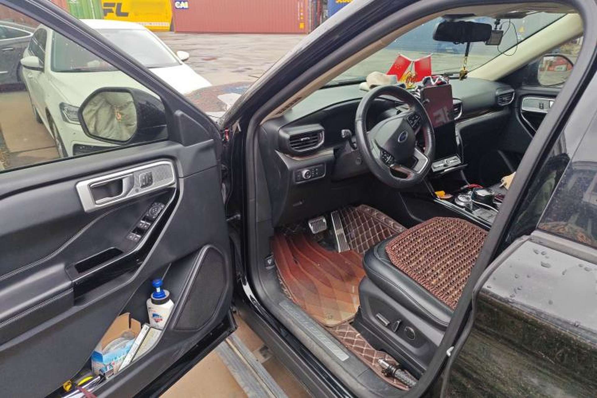 Used Ford Explorer 2020 EcoBoost 285 4x4 Titanium Edition 7-Seater Driver Seat