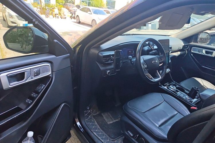 Used Ford Explorer 2020 EcoBoost 285 4x4 Titanium Edition 7-Seater Driver Seat