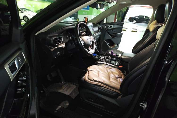 Used Ford Explorer 2020 EcoBoost 285 Rear-Drive Trend Edition 7-Seater Driver Seat