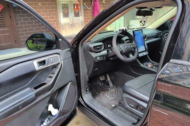 Used Ford Explorer 2020 EcoBoost 285 Rear-Drive Trend Edition 7-Seater Driver Seat