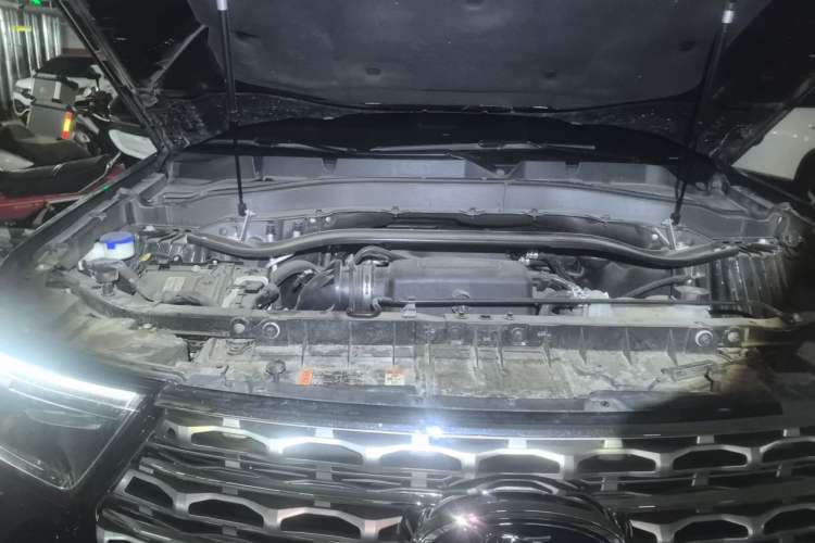 Used Ford Explorer 2020 EcoBoost 285 4x4 Titanium Edition 7-Seater Engine Bay