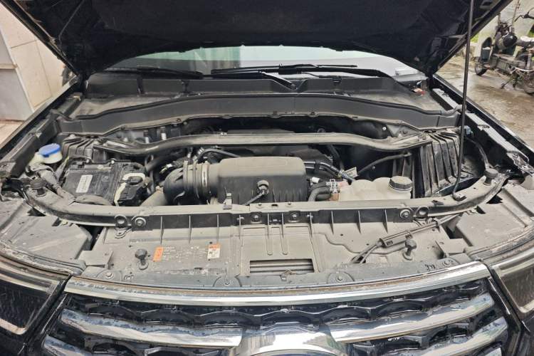 Used Ford Explorer 2020 EcoBoost 285 Rear-Drive Trend Edition 7-Seater Engine Bay