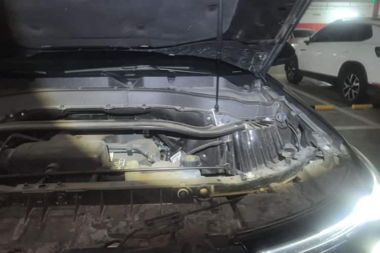 Used Ford Explorer 2020 EcoBoost 285 4x4 Titanium Edition 7-Seater Engine Bay Left