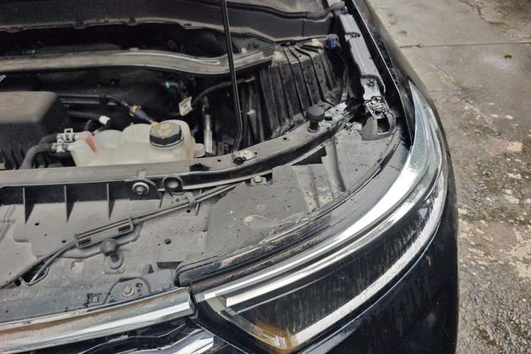 Used Ford Explorer 2020 EcoBoost 285 Rear-Drive Trend Edition 7-Seater Engine Bay Left