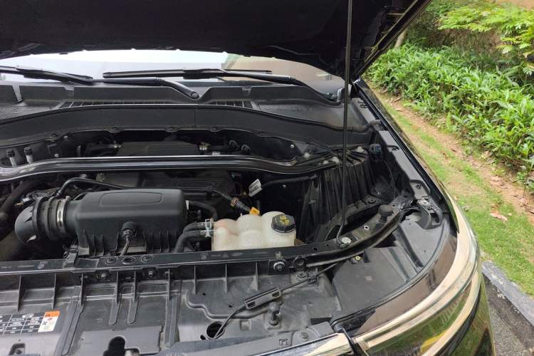 Used Ford Explorer 2020 EcoBoost 285 4x4 Titanium Edition 7-Seater Engine Bay Left