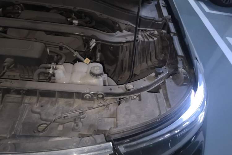 Used Ford Explorer 2020 EcoBoost 285 4x4 Titanium Edition 6 Seats Engine Bay Left