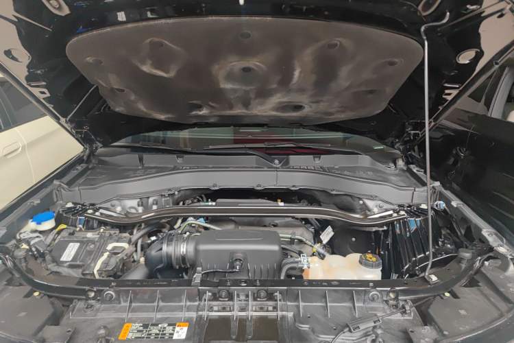 Used Ford Explorer 2020 EcoBoost 285 Rear-Drive Trend Edition 7-Seater Engine Bay