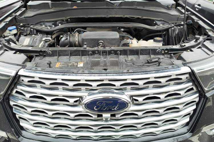 Used Ford Explorer 2020 EcoBoost 285 4x4 Titanium Edition 7-Seater Engine Bay