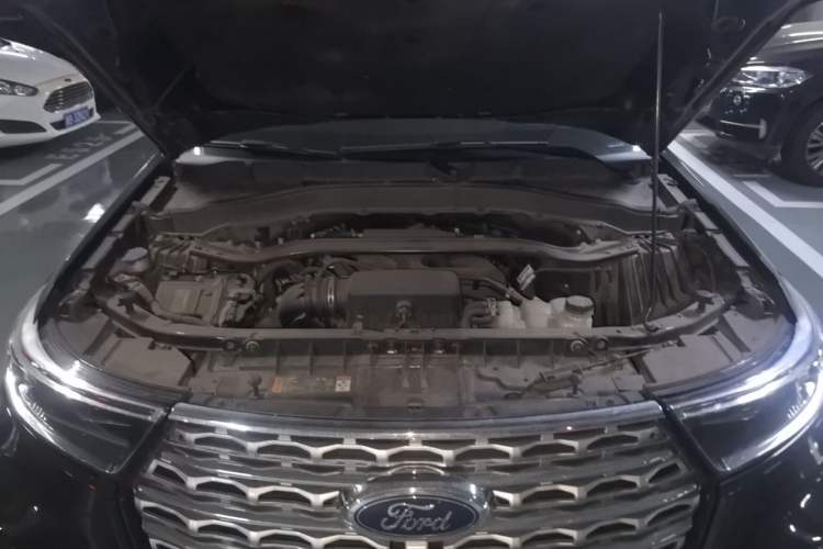 Used Ford Explorer 2020 EcoBoost 285 4x4 Titanium Edition 6 Seats Engine Bay