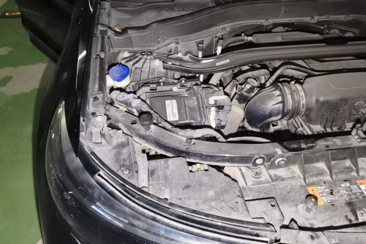 Used Ford Explorer 2020 EcoBoost 285 4x4 Sport Edition ST-LINE 6-Seater Engine Bay Right