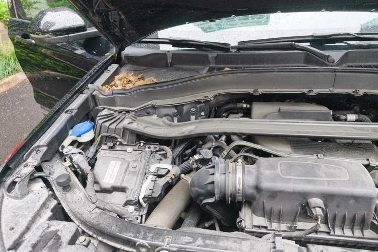 Used Ford Explorer 2020 EcoBoost 285 Four-Wheel Drive Trend Edition 6 Seats Engine Bay Right