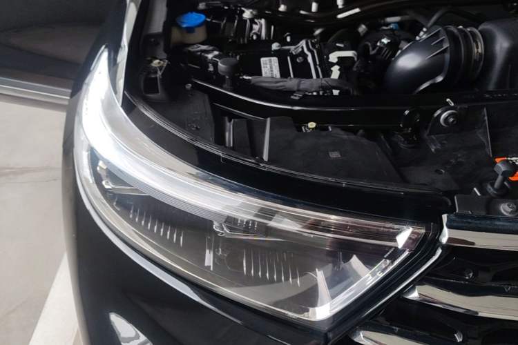 Used Ford Explorer 2020 EcoBoost 285 Rear-Drive Trend Edition 7-Seater Engine Bay Right