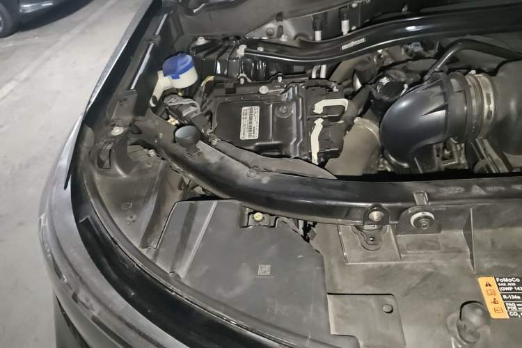 Used Ford Explorer 2020 EcoBoost 285 Four-Wheel Drive Sport Edition ST-LINE 7-Seater Engine Bay Right