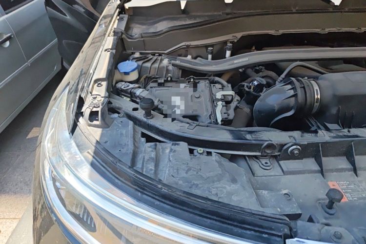 Used Ford Explorer 2020 EcoBoost 285 4x4 Titanium Edition 7-Seater Engine Bay Right