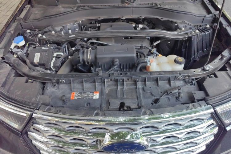 Used Ford Explorer 2020 EcoBoost 285 4x4 Titanium Edition 7-Seater Engine Bay
