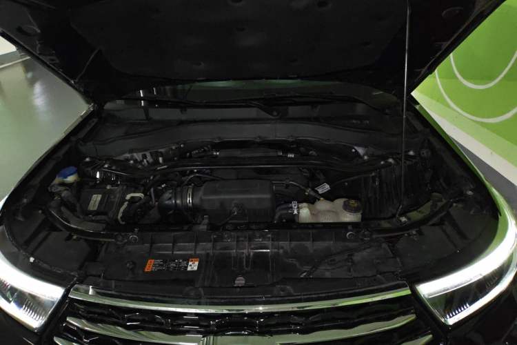 Used Ford Explorer 2020 EcoBoost 285 Rear-Drive Trend Edition 7-Seater Engine Bay