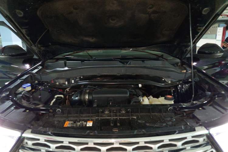 Used Ford Explorer 2020 EcoBoost 285 4x4 Titanium Edition 6 Seats Engine Bay